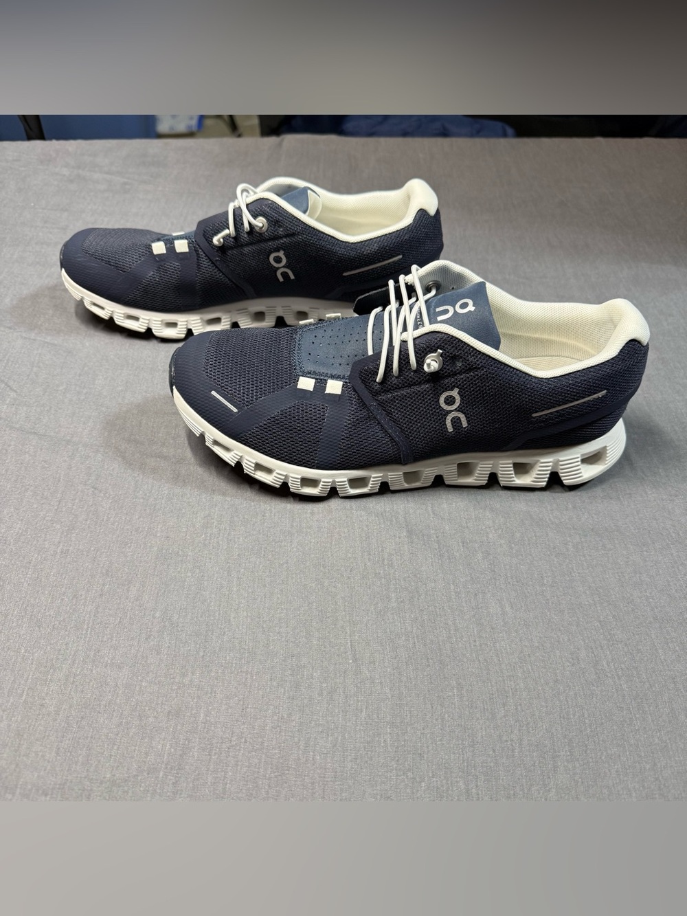 On Running Men's Navy and White Cloud Sneakers